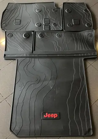2018 JEEP WRANGLER - GUMOVÉ KOBEREČKY