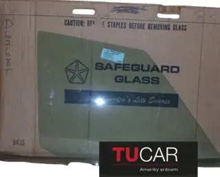 1982 - 89 LE BARON KOMBI - pravé přední okno